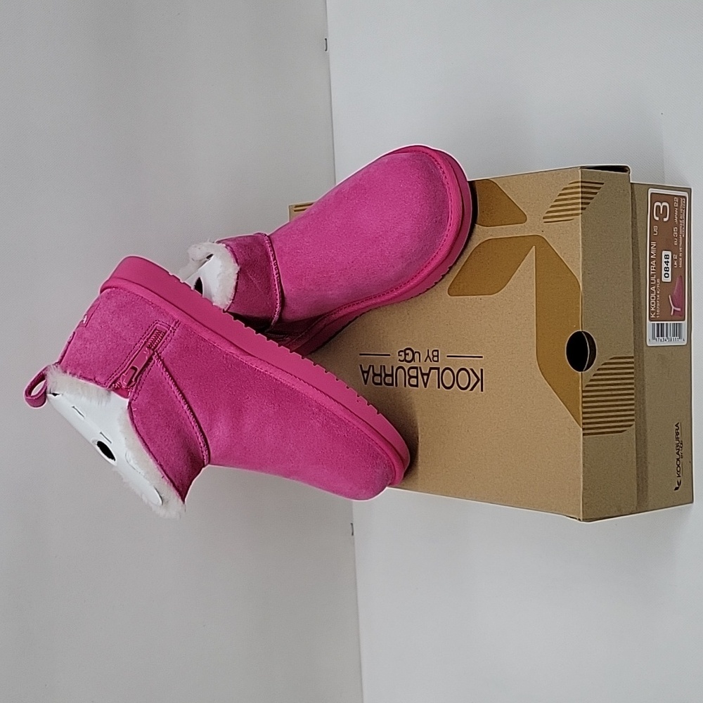 Koolaburra By UGGS Ultra Mini Boots in Pink with White Lining